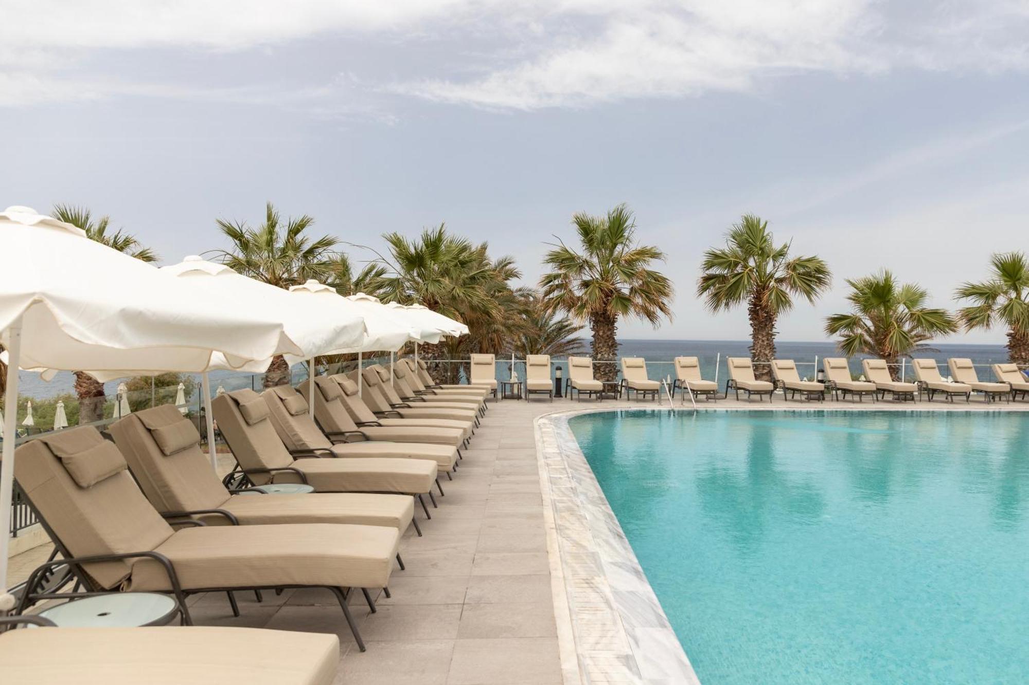 Отель Louis Paphos Breeze Хлоракас Экстерьер фото