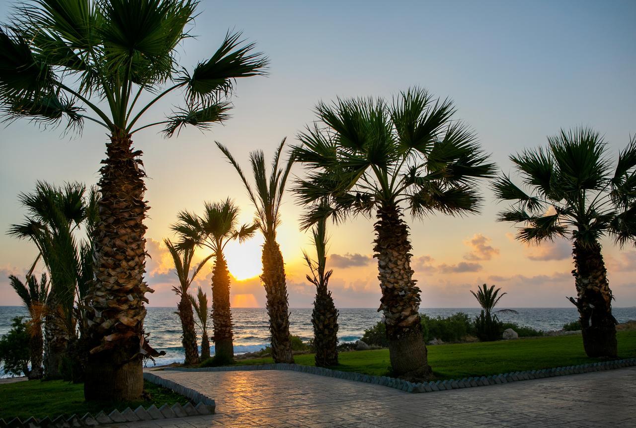 Отель Louis Paphos Breeze Хлоракас Экстерьер фото